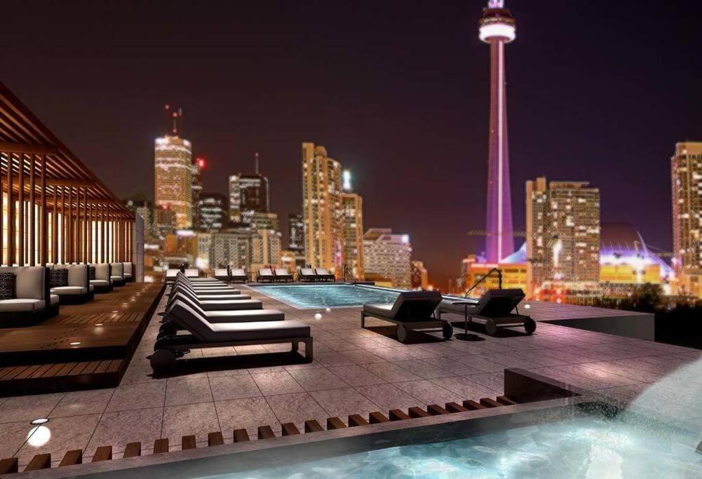 Cn Lovers Toronto Dış mekan fotoğraf